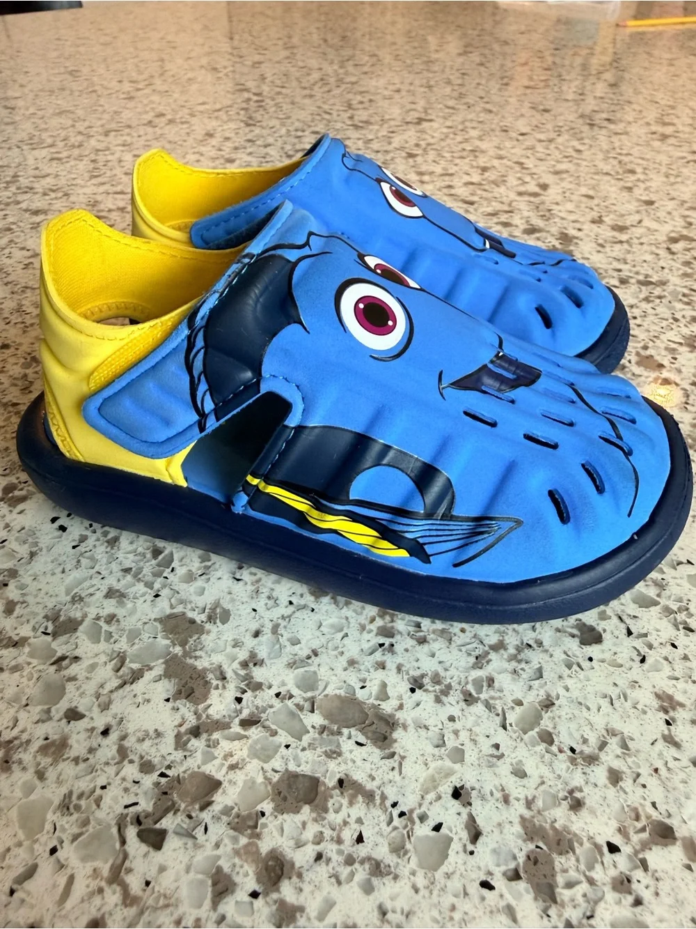 adidas Toddler size 8 Blue and Yellow Dory Waterproof Sandals